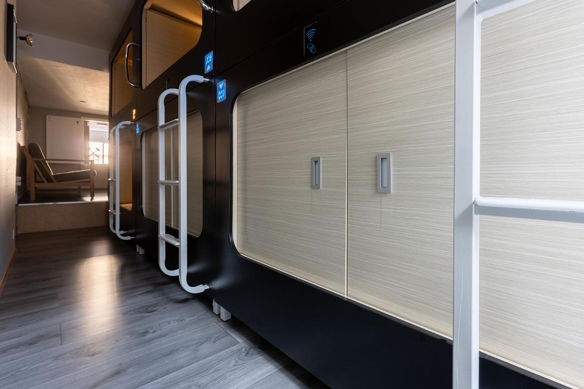Mue Cubes - Capsule Hotel Basel Exterior foto