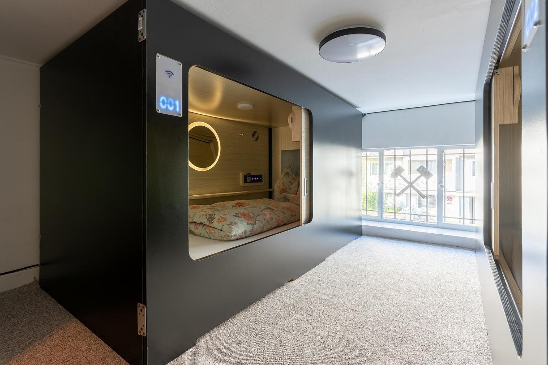 Mue Cubes - Capsule Hotel Basel Exterior foto