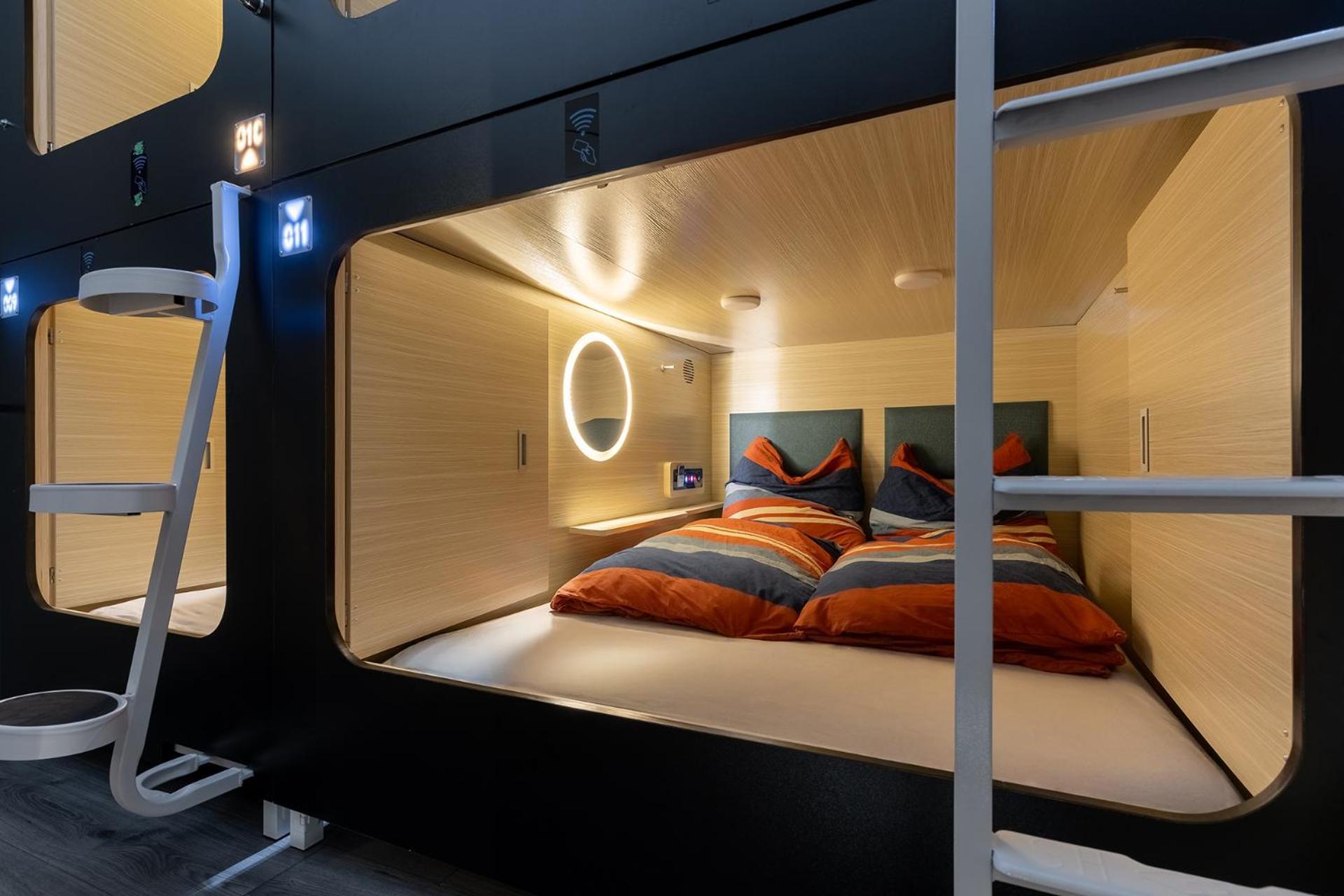 Mue Cubes - Capsule Hotel Basel Exterior foto
