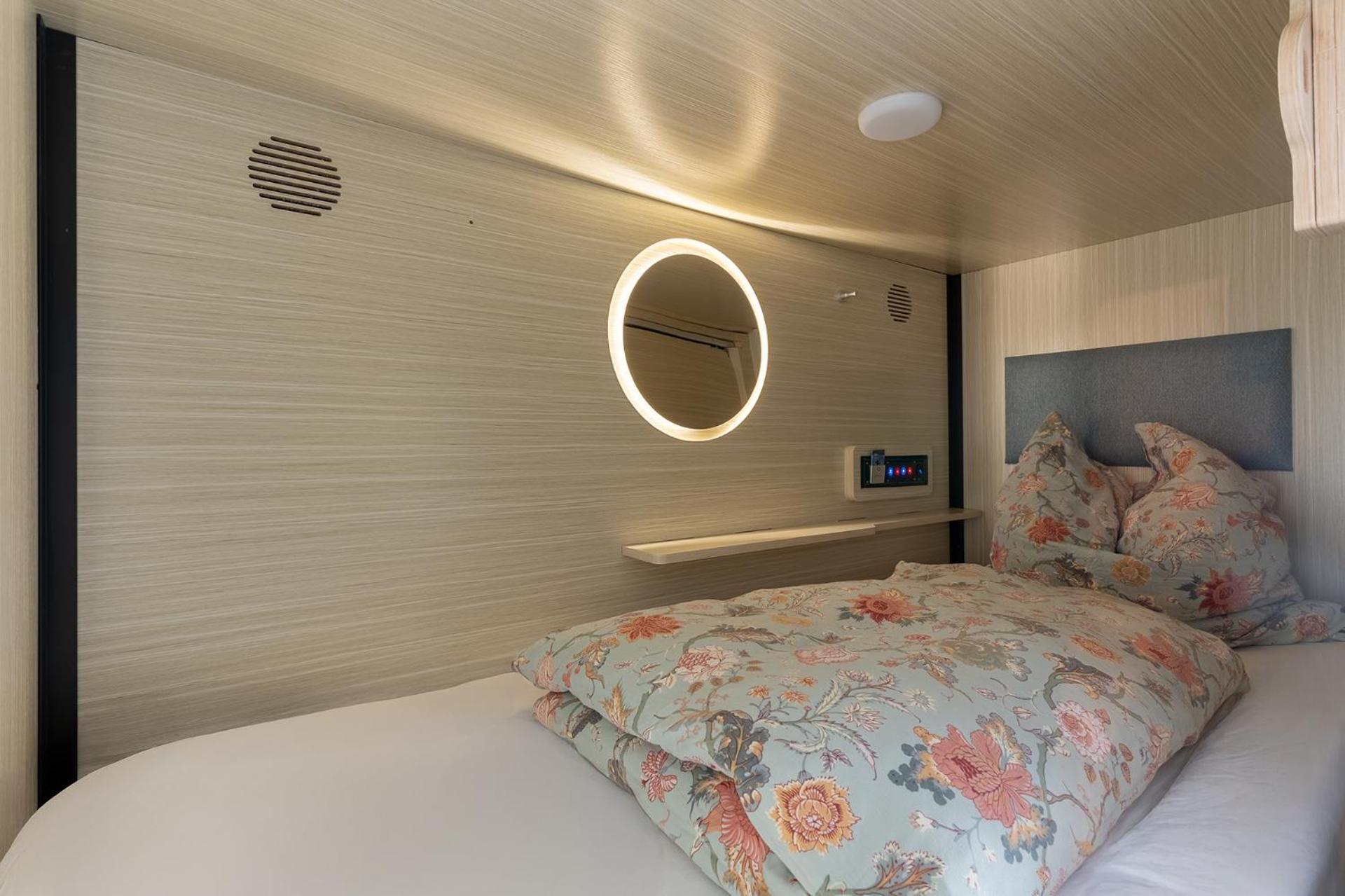Mue Cubes - Capsule Hotel Basel Exterior foto