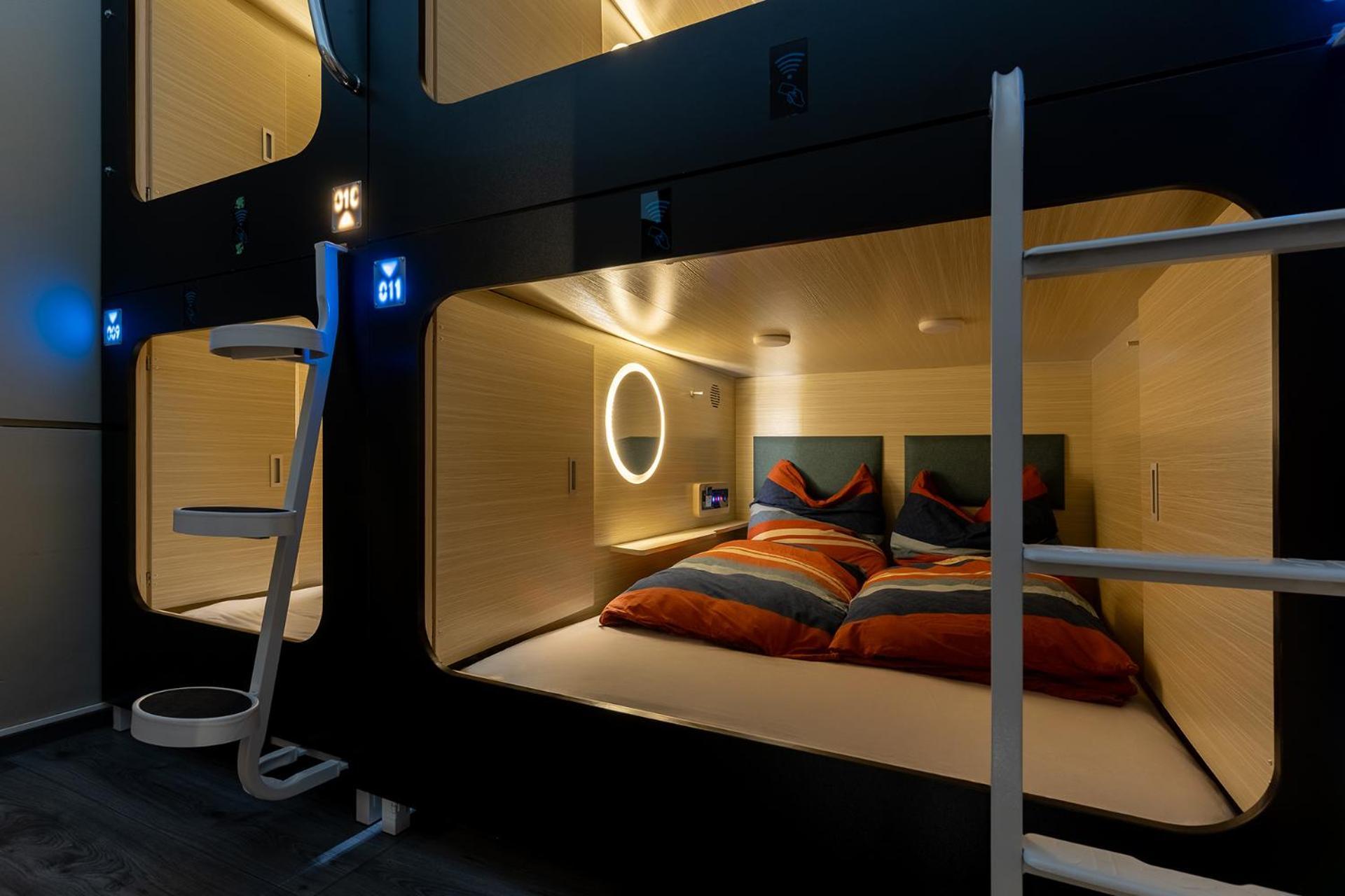 Mue Cubes - Capsule Hotel Basel Exterior foto