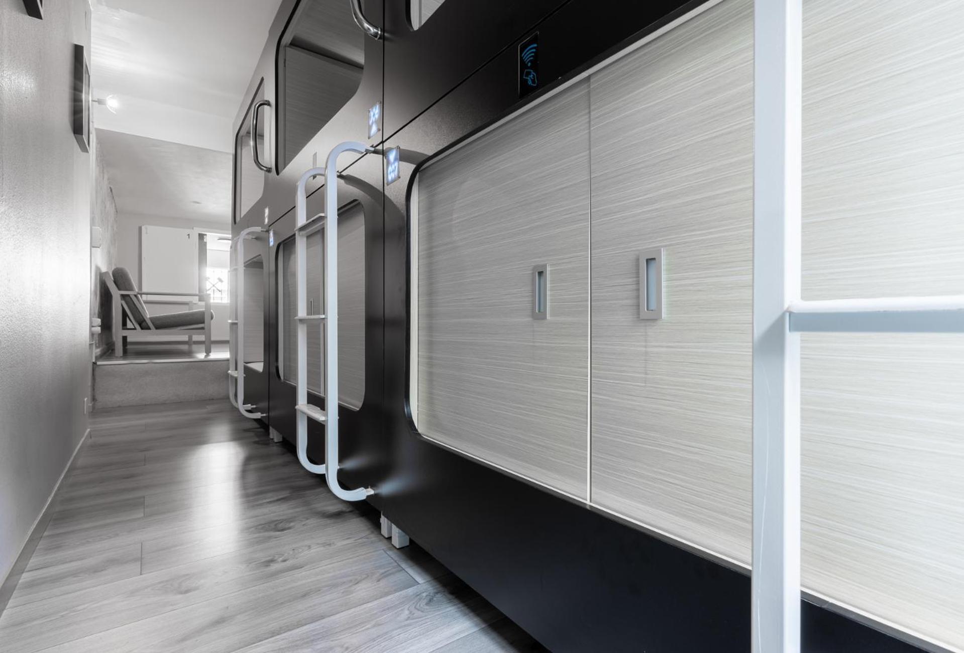 Mue Cubes - Capsule Hotel Basel Exterior foto