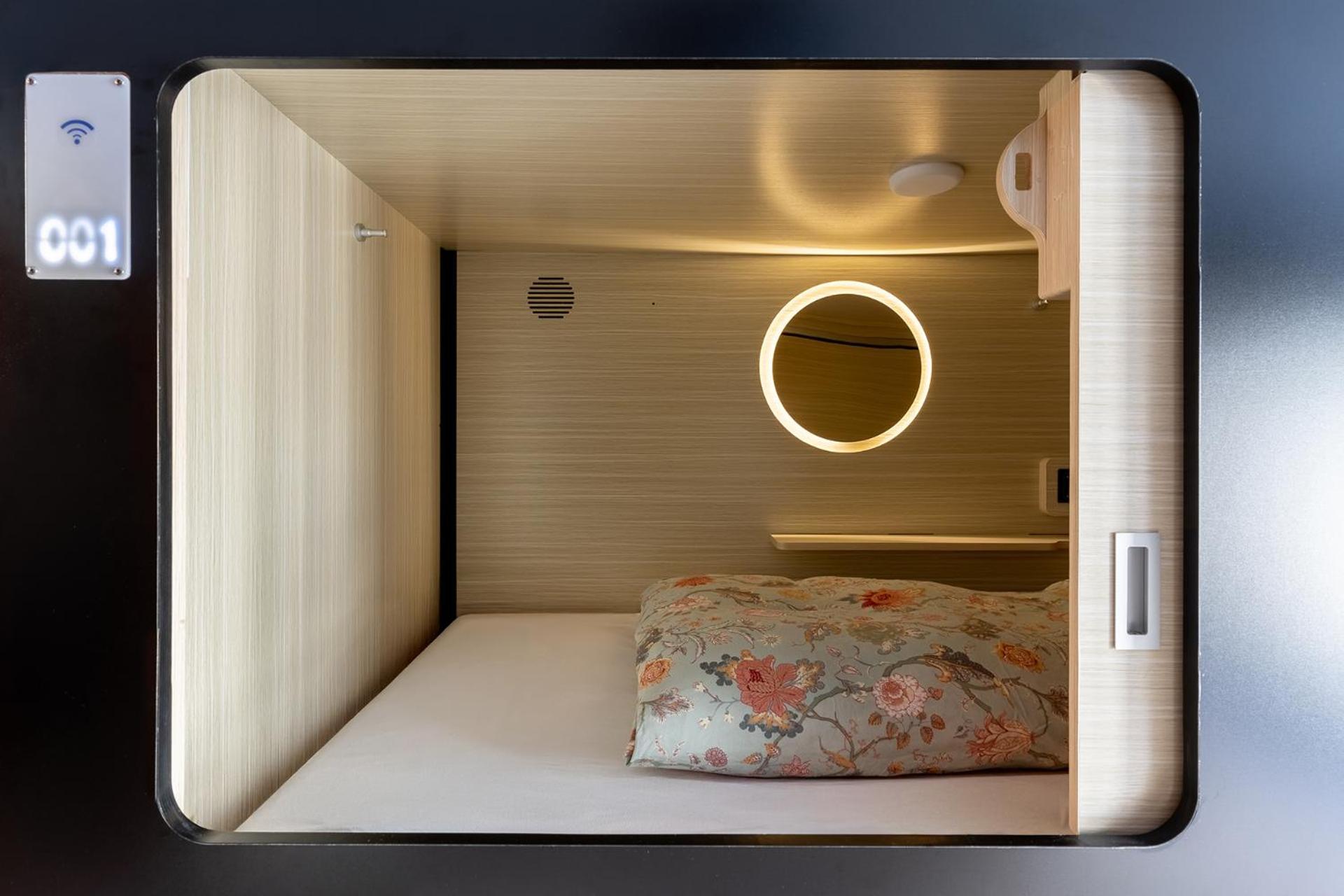 Mue Cubes - Capsule Hotel Basel Exterior foto